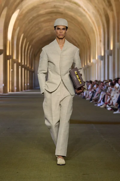 Look 59